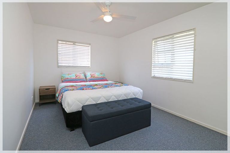 Photo of property in 13 Te Awa Street, Foxton Beach, Foxton, 4815