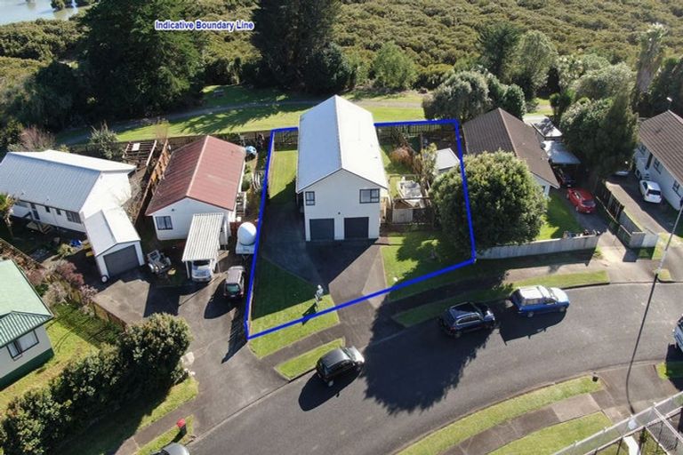 Photo of property in 26 Kopara Place, Clendon Park, Auckland, 2103