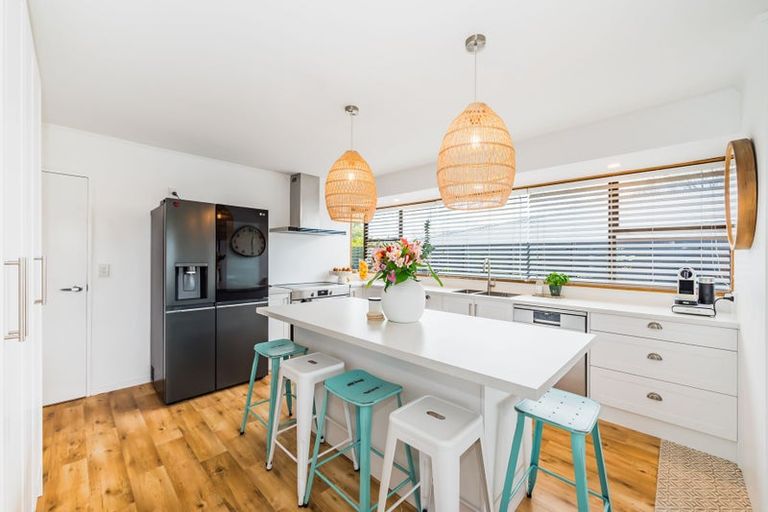 Photo of property in 41 Tui Road, Raumati Beach, Paraparaumu, 5032