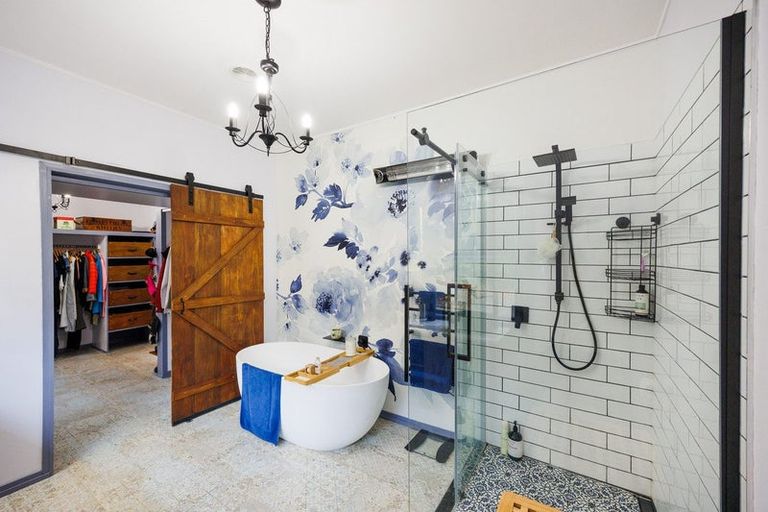 Photo of property in 8 Skerman Street, Marton, 4710