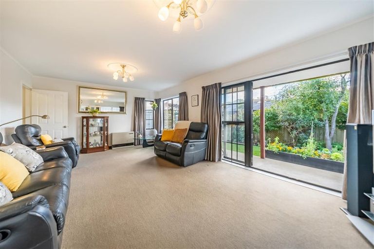 Photo of property in 21 Marlborough Street, Silverstream, Upper Hutt, 5019