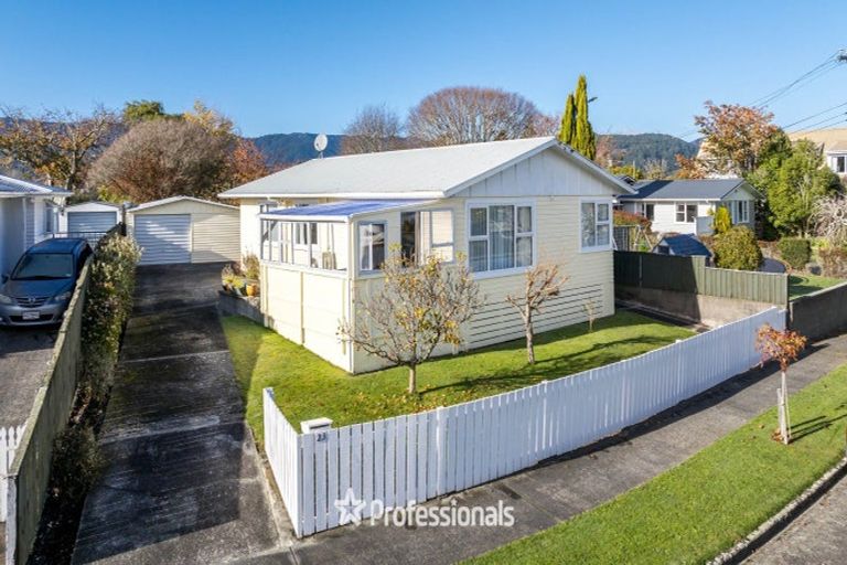 Photo of property in 23 Mary Crescent, Elderslea, Upper Hutt, 5018