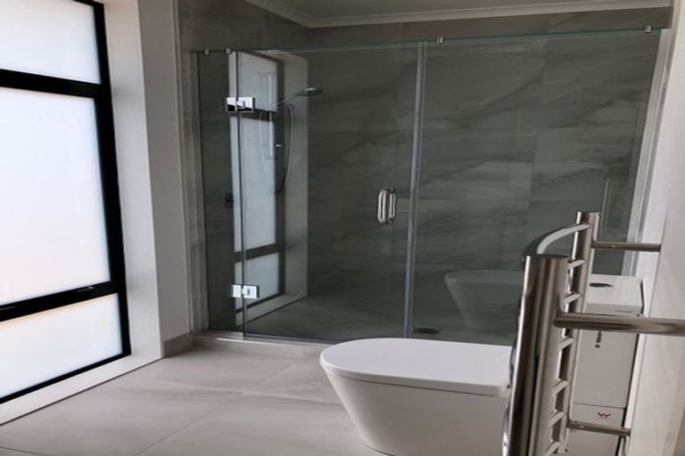 Photo of property in 12 Kaaka Street, Cambridge, 3434