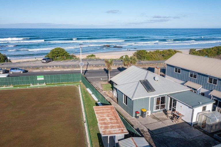 Photo of property in 1070 Brighton Road, Brighton, Dunedin, 9035