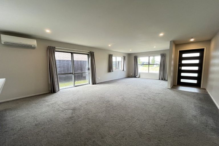Photo of property in 14 Hannington Way, Rolleston, 7615