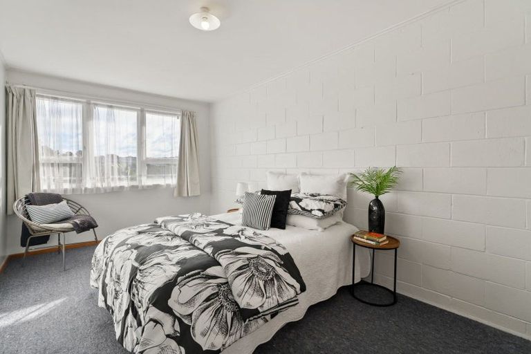 Photo of property in 70-72 Waihemo Street, Waitangirua, Porirua, 5024