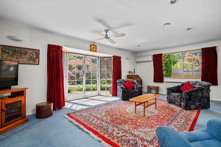 Photo of property in 23 Whitby Street, Clyde, 9330