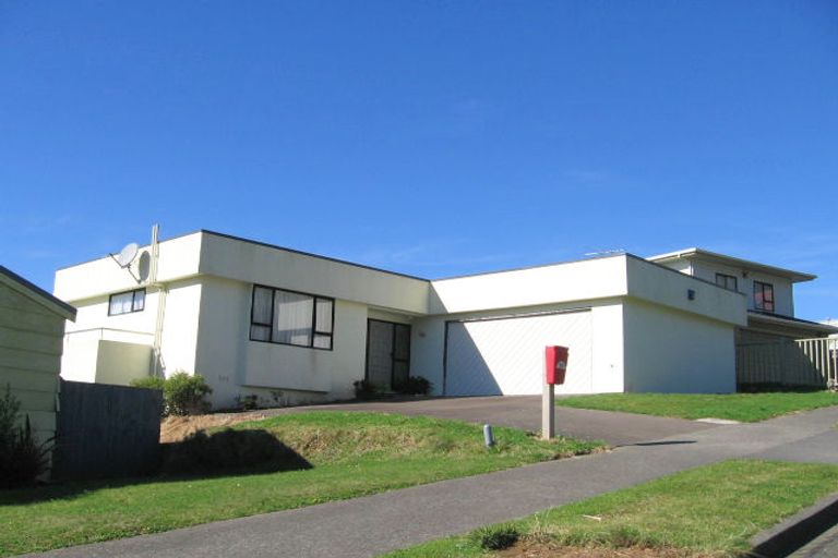 Photo of property in 54 Nalanda Crescent, Broadmeadows, Wellington, 6035