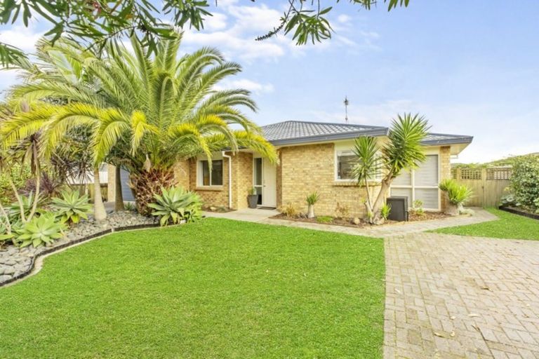 Photo of property in 14 Kentia Avenue, Mount Maunganui, 3116