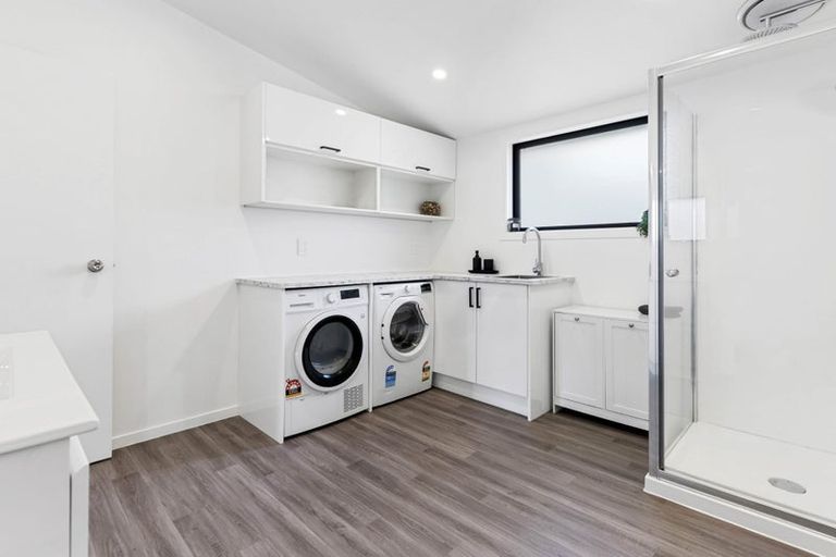 Photo of property in 46b Captain Scott Road, Glen Eden, Auckland, 0602