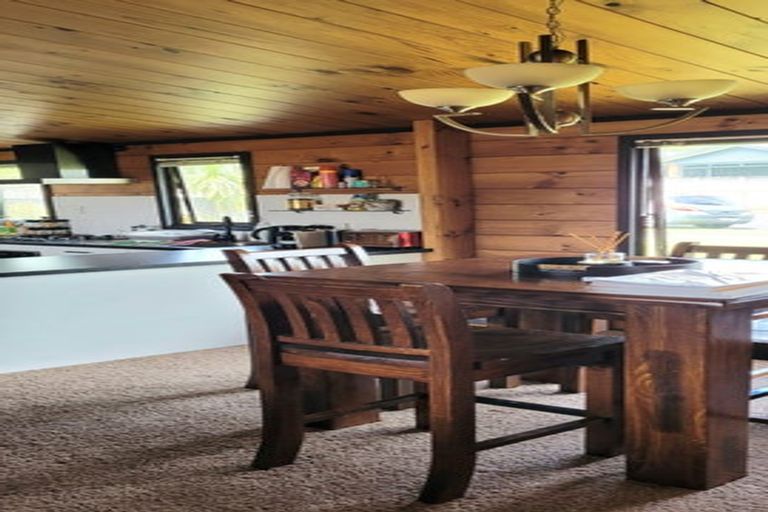 Photo of property in 8 Pararewa Drive, Whalers Gate, New Plymouth, 4310