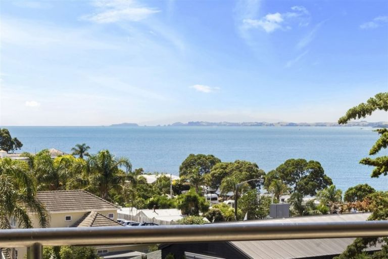 Photo of property in 3a/5 The Promenade, Takapuna, Auckland, 0622