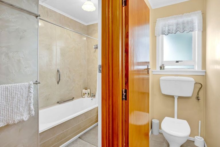 Photo of property in 7 Murray Avenue, Hawera, 4610