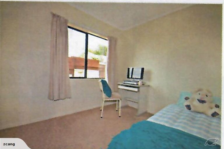 Photo of property in 76 Gallony Avenue, Massey, Auckland, 0614