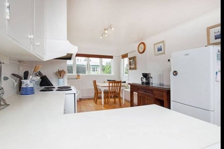 Photo of property in 53 Waimauku Station Road, Waimauku, 0812