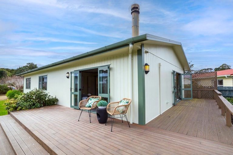 Photo of property in 3 Kowhai Grove, Featherston, 5710
