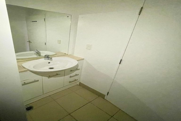 Photo of property in The Silo Apartments, 8e/23 Emily Place, Auckland Central, Auckland, 1010