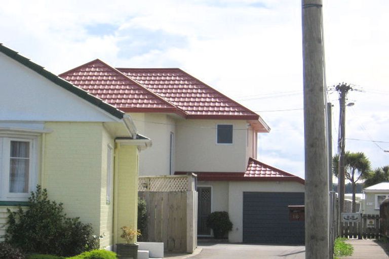 Photo of property in 16a Wayside, Miramar, Wellington, 6022