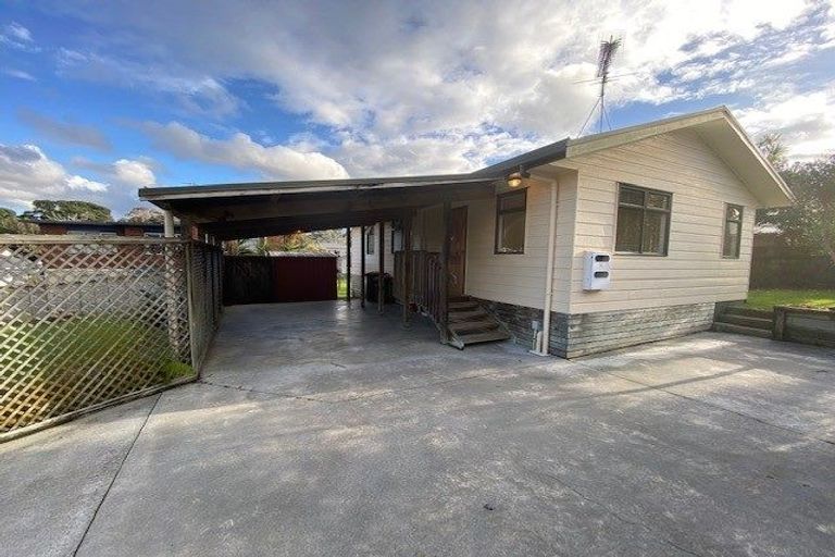 Photo of property in 4/4a Marine Parade, Mount Maunganui, 3116