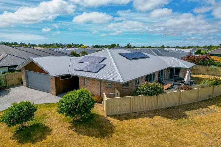 Photo of property in 11 Awa Place, Rangiora, 7400