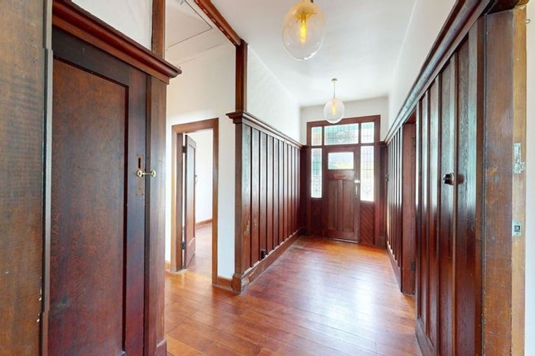 Photo of property in 2 Hataitai Road, Hataitai, Wellington, 6021