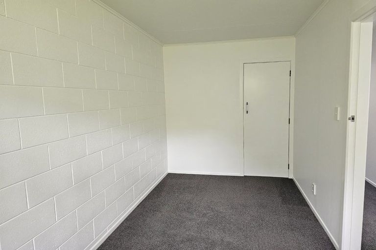 Photo of property in 2/196 Helston Road, Paparangi, Wellington, 6037