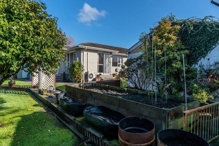 Photo of property in 2/16 Oldham Crescent, Halswell, Christchurch, 8025