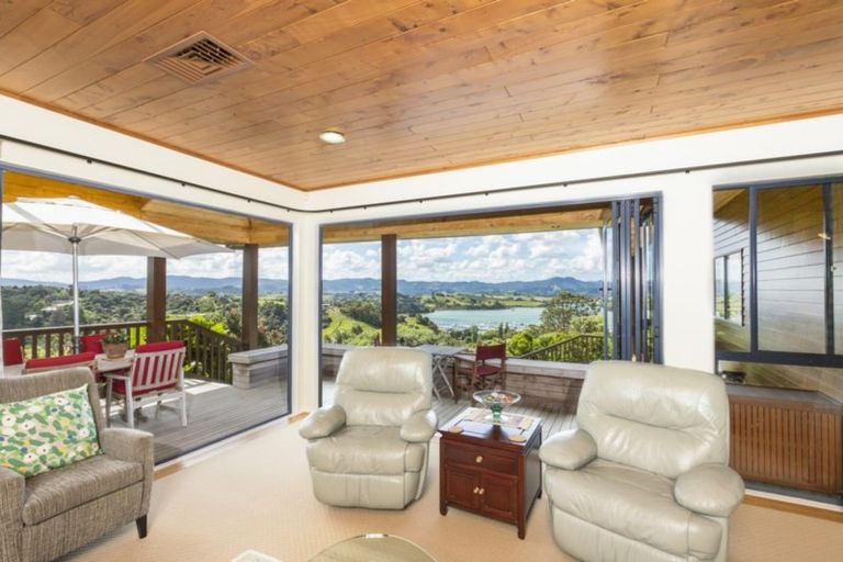 Photo of property in 9 Kotare Place, Sandspit, Warkworth, 0982