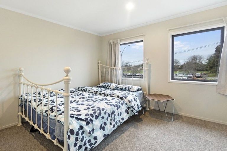 Photo of property in 2/85 Normandy Avenue, Melville, Hamilton, 3206