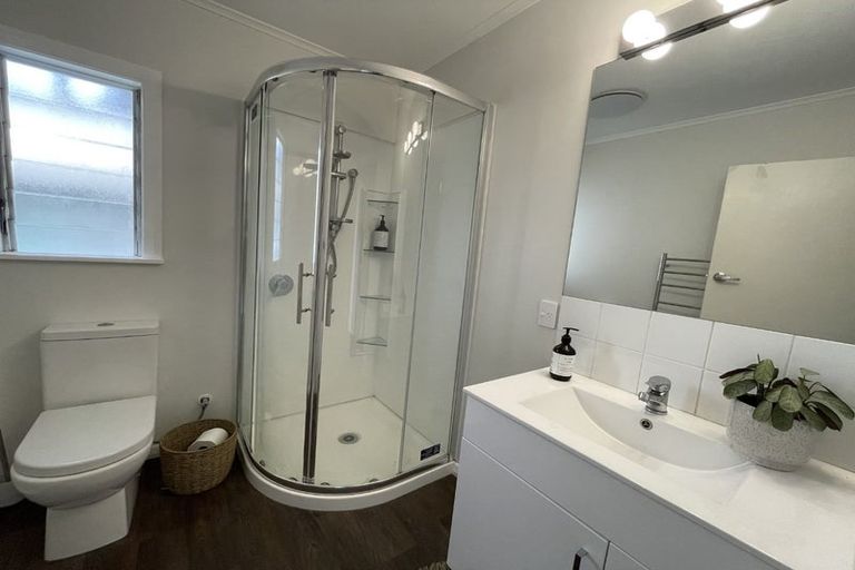 Photo of property in 1 Chester Place, Taradale, Napier, 4112