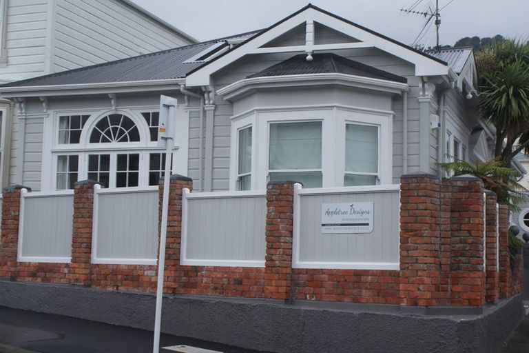 Photo of property in 1 Caroline Street, Mount Victoria, Wellington, 6011