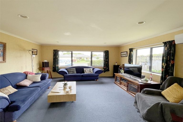 Photo of property in 12 Saxon Woods Drive, Rototuna North, Hamilton, 3210