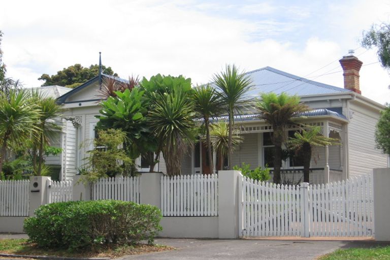 Photo of property in 17 Walters Road, Mount Eden, Auckland, 1024