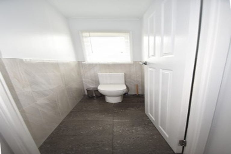 Photo of property in 26 Jaemont Avenue, Te Atatu South, Auckland, 0610