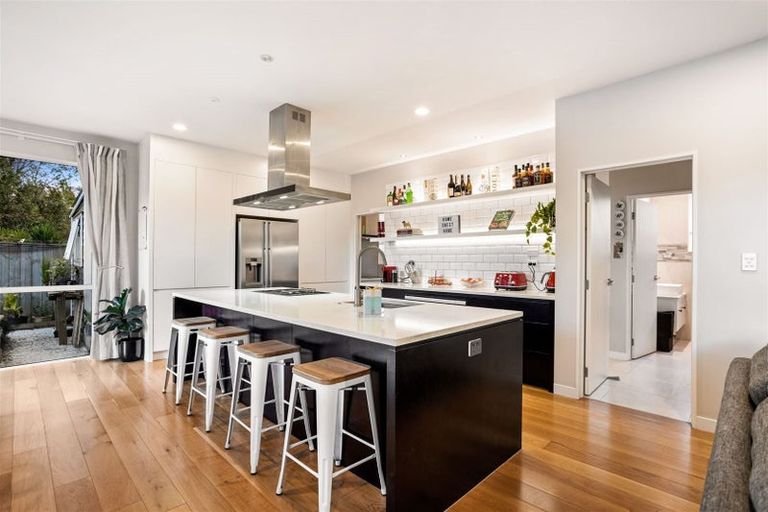 Photo of property in 18 Kahika Grove, Huapai, Kumeu, 0810