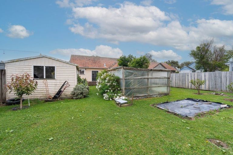 Photo of property in 218 College Street, West End, Palmerston North, 4412