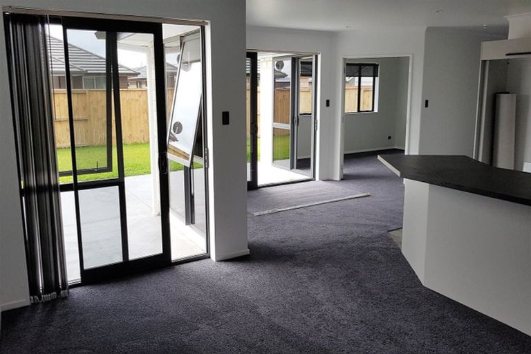 Photo of property in 28 Powhaitere Road, One Tree Point, 0118