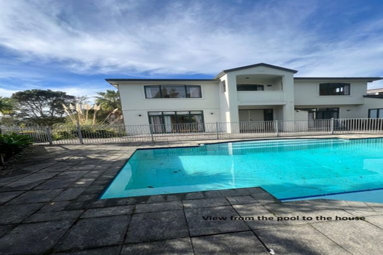 Photo of property in 6 David Beattie Place, Chatswood, Auckland, 0626