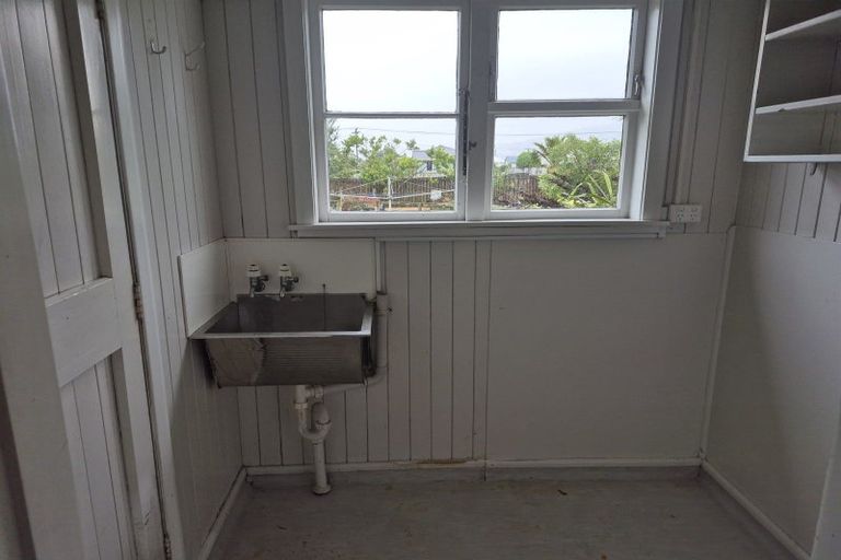 Photo of property in 43 Peel Street, Westport, 7825