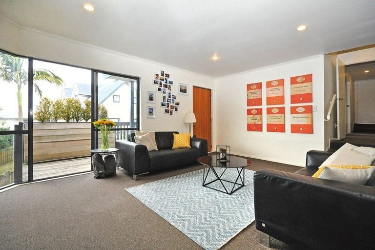 Photo of property in 51a Waimumu Road, Massey, Auckland, 0614