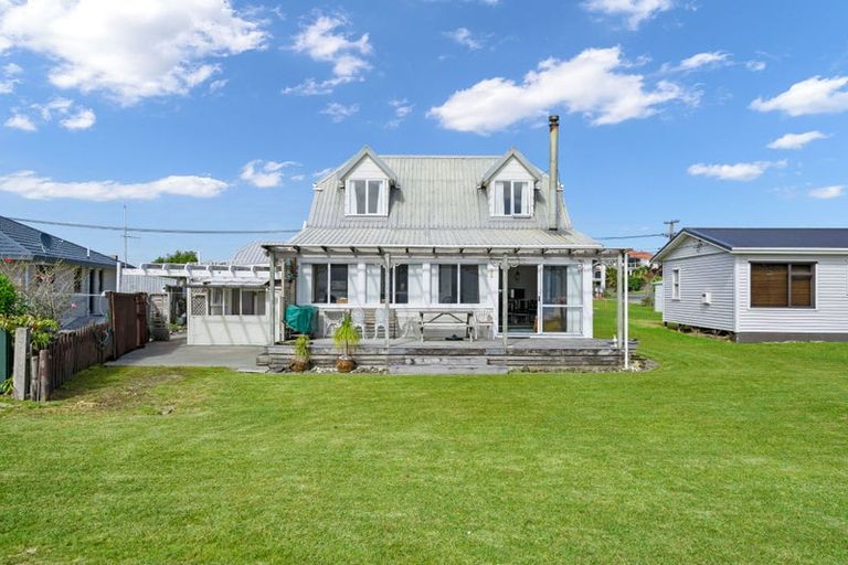 Photo of property in 46 One Tree Point Road, One Tree Point, 0118