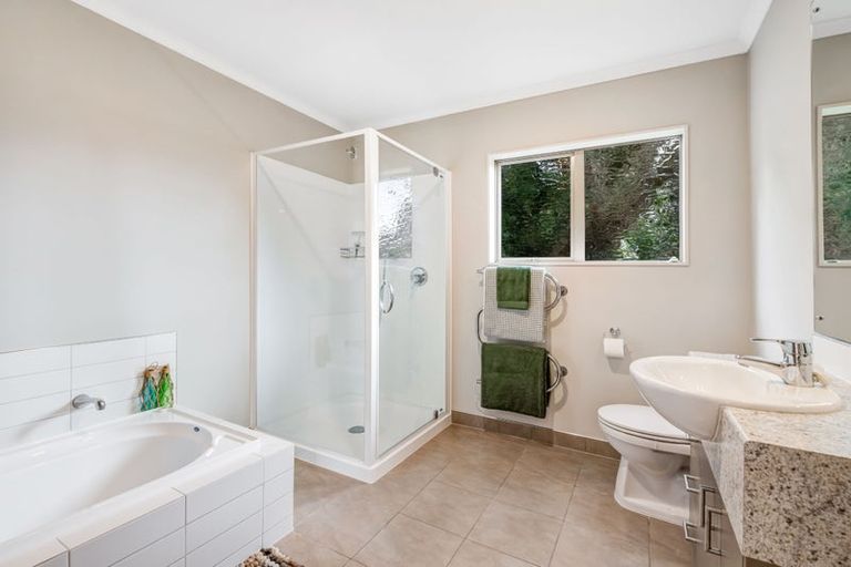 Photo of property in 31a Ocean View Road, Hatfields Beach, Orewa, 0931
