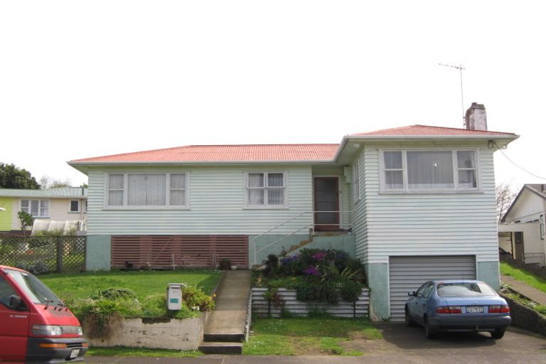 Photo of property in 36 Stafford Street, Waitara, 4320