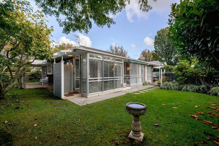 Photo of property in 127 Victoria Avenue, Hokowhitu, Palmerston North, 4410