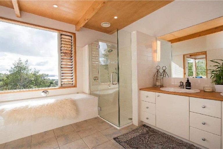 Photo of property in 72 School Road, Paihia, 0200