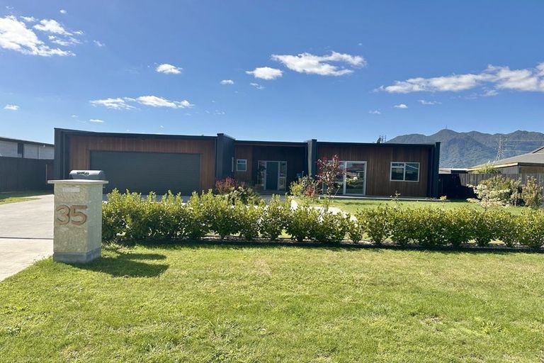 Photo of property in 35 Second Avenue, Waihou, Te Aroha, 3393