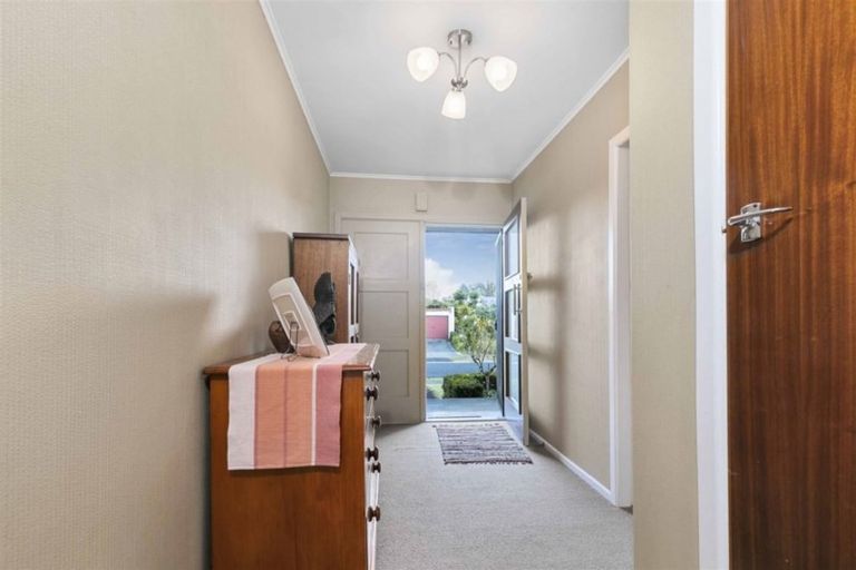 Photo of property in 4 Lynwood Place, Chedworth, Hamilton, 3210