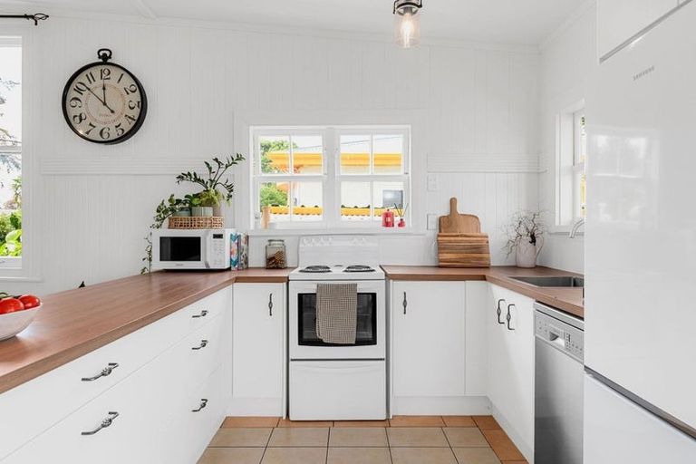 Photo of property in 10 Claude Street, Fairfield, Hamilton, 3214