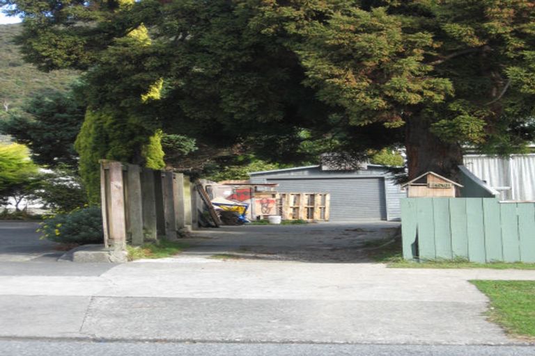 Photo of property in 2/154 Rata, Naenae, Lower Hutt, 5011