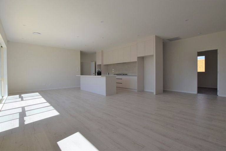 Photo of property in 36 Harbour Crest Drive, Waiuku, 2123